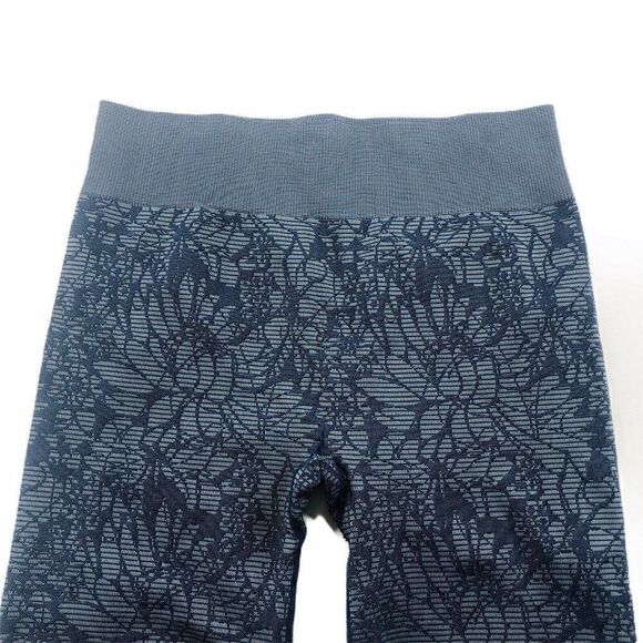 Fabletics Sebastian Seamless Capri Legging Gray - Picture 5 of 10